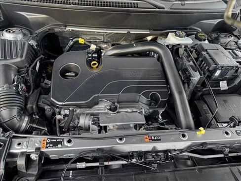 Used 2024 GMC Terrain SLE image 21