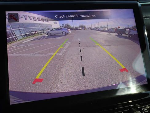 Used 2023 Jeep Grand Cherokee Limited w/ Black Appearance Package image 4