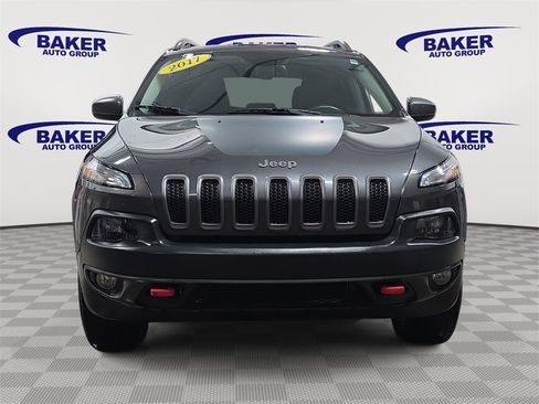 Used 2017 Jeep Cherokee Trailhawk w/ Comfort & Convenience Group image 2