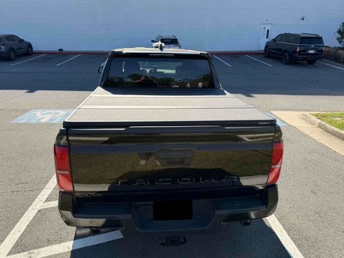 Used 2024 Toyota Tacoma TRD Off-Road image 5