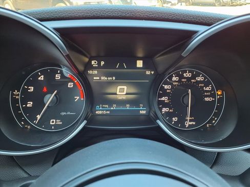 Used 2023 Alfa Romeo Giulia Veloce image 35