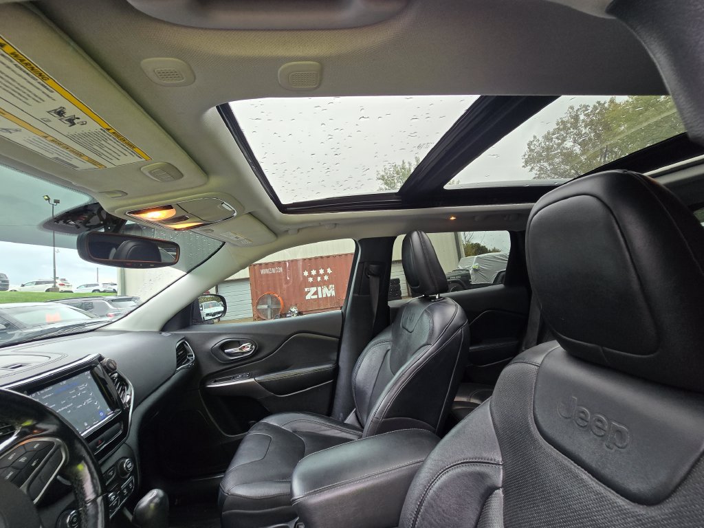 Used 2020 Jeep Cherokee Limited AWD/4WD image 28