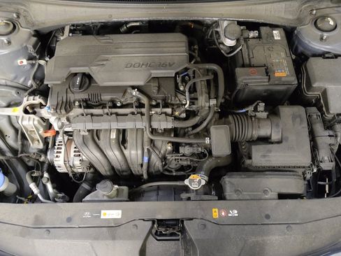 Used 2022 Hyundai Elantra Limited w/ Cargo Package FWD image 30