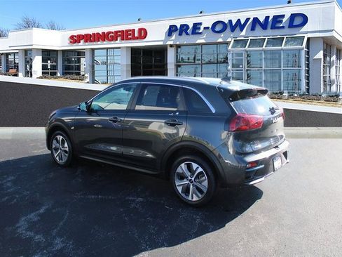 Certified 2022 Kia Niro EX w/ Cold Weather Package image 3