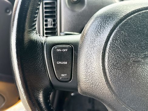 Used 2002 Chrysler Prowler RWD image 31