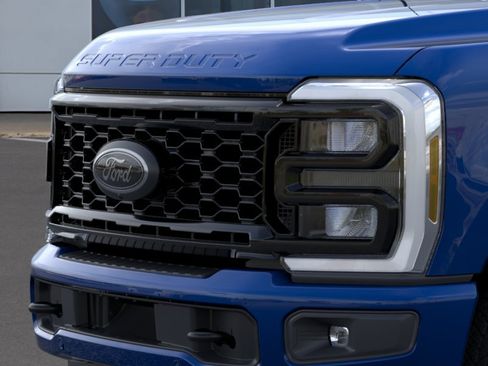 New 2026 Ford F250 Lariat w/ Black Appearance Package AWD/4WD image 17