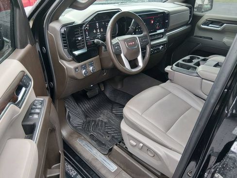 Used 2025 GMC Sierra 1500 SLT AWD/4WD image 10