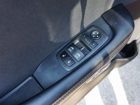 Used 2022 Dodge Challenger SXT w/ Blacktop Package image 11