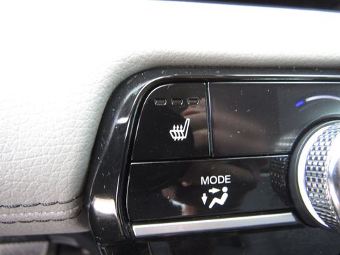 Certified 2024 Honda Pilot Touring image 23