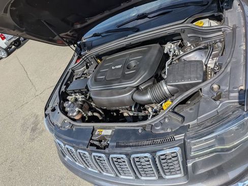 Used 2019 Jeep Grand Cherokee Limited w/ Luxury Group II image 29