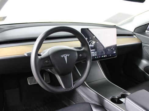 Used 2020 Tesla Model 3 Standard Range Plus image 27