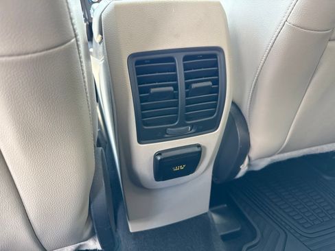 Used 2018 Ford Escape Titanium AWD/4WD image 15