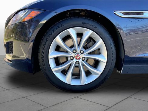 Used 2018 Jaguar XF Prestige AWD/4WD image 11