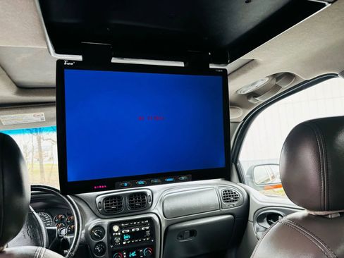 Used 2004 Chevrolet TrailBlazer LT w/ LT Preferred Equipment Group AWD/4WD image 7