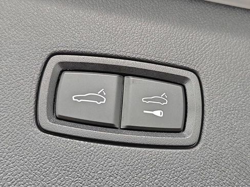 Certified 2023 Porsche Cayenne Turbo S AWD/4WD image 32