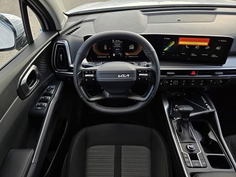 New 2026 Kia Sorento LX FWD image 18