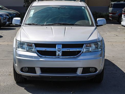 Used 2009 Dodge Journey R/T w/ Flexible Seating Group FWD image 2
