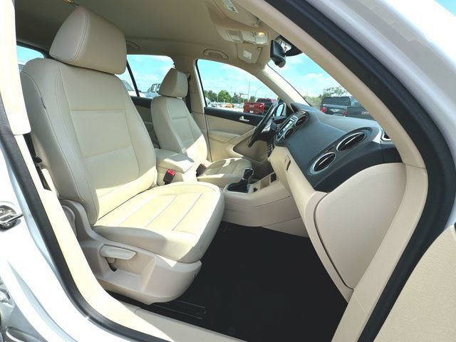 Used 2017 Volkswagen Tiguan S FWD image 27