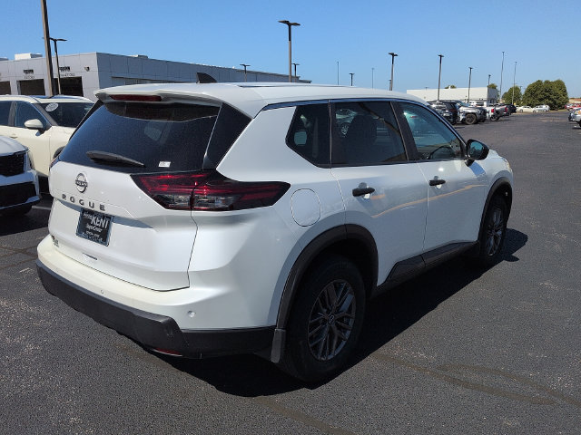 Used 2025 Nissan Rogue S FWD image 7