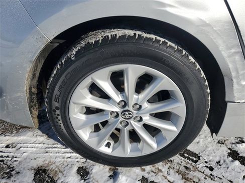 Used 2020 Toyota Corolla LE image 5