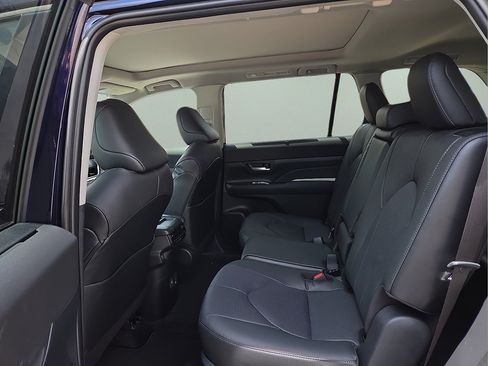 New 2026 Toyota Grand Highlander FWD image 14