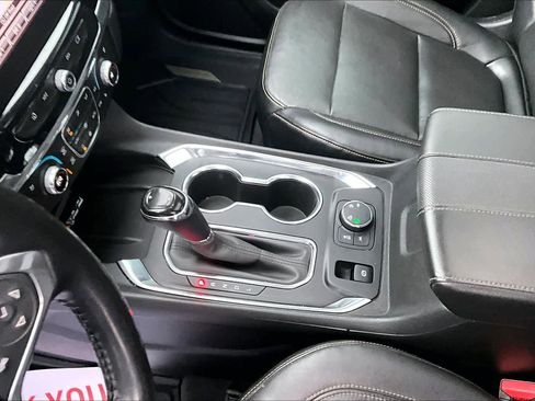 Used 2019 Chevrolet Traverse Premier image 17