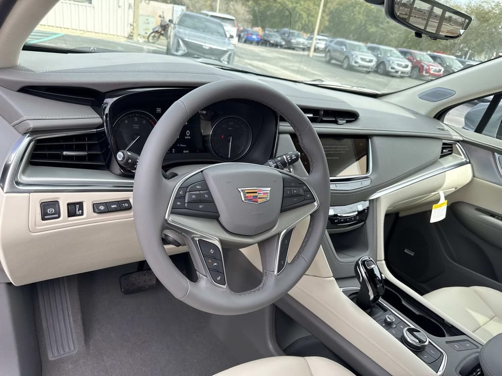 New 2026 Cadillac XT5 Premium Luxury w/ Driver Assist Package AWD/4WD image 33