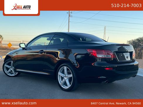 Used 2011 Lexus IS 250C RWD image 11