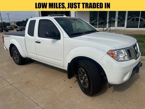 Used 2018 Nissan Frontier Desert Runner RWD image 1