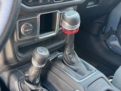 Used 2024 Jeep Wrangler Sport AWD/4WD image 12