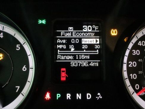 Used 2016 RAM 2500 Tradesman w/ Chrome Appearance Group image 17