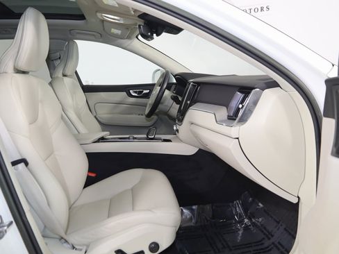 Used 2023 Volvo XC60 B5 Plus w/ Climate Package image 13