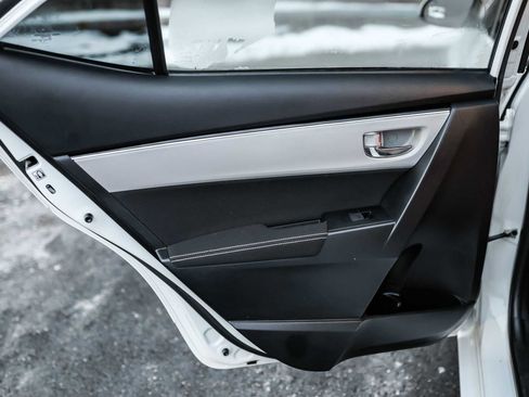 Used 2019 Toyota Corolla LE image 19