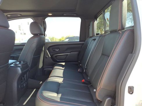 Used 2024 Nissan Titan PRO-4X w/ Pro-4x Convenience Package image 15