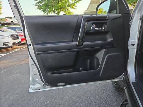 Used 2024 Toyota 4Runner TRD Off-Road Premium w/ Off Road Premium Plus Package AWD/4WD image 13