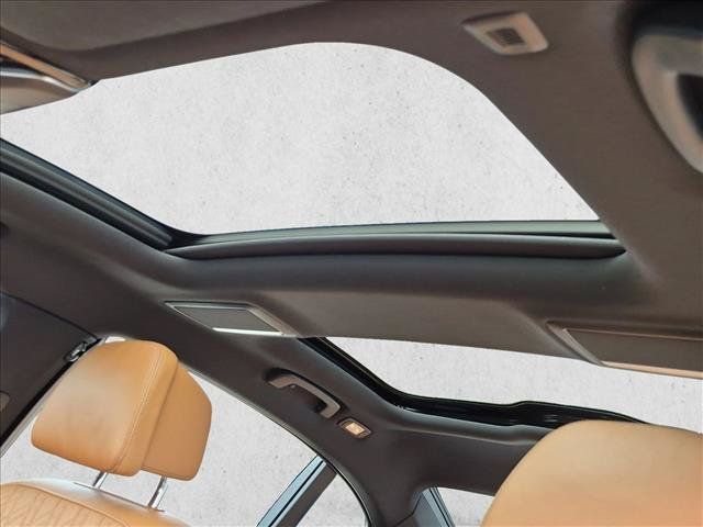 Used 2022 BMW 745e xDrive w/ M Sport Package AWD/4WD image 13