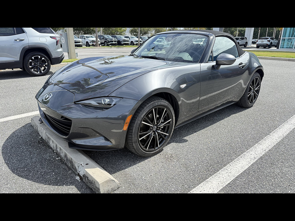 Used 2026 MAZDA MX-5 Miata Grand Touring RWD image 2