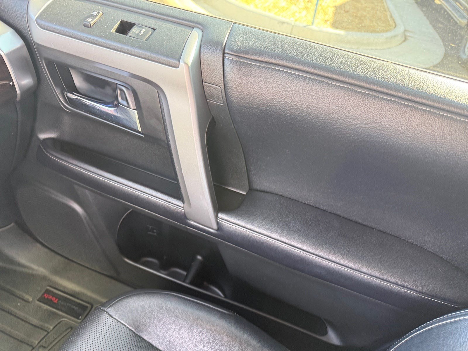 Used 2020 Toyota 4Runner Limited AWD/4WD image 16