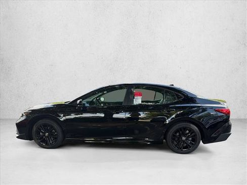 Used 2026 Toyota Camry SE FWD image 6