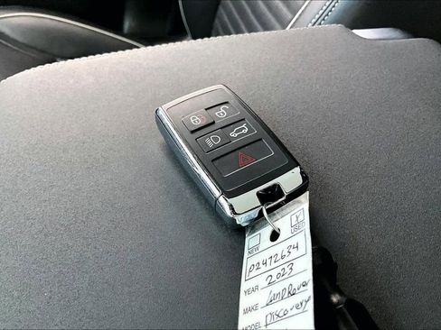 Used 2023 Land Rover Discovery S R-Dynamic image 13