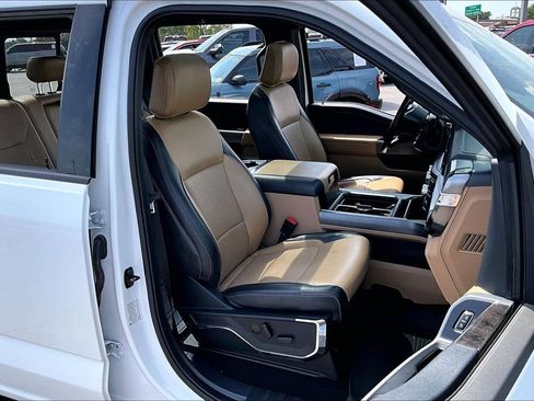 Used 2024 Ford F250 Lariat w/ Sport Appearance Package AWD/4WD image 28