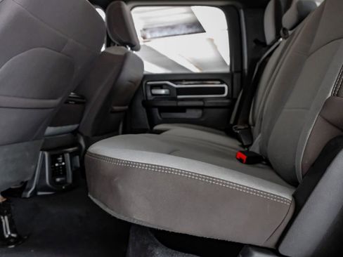 Used 2024 RAM 2500 Big Horn AWD/4WD image 36