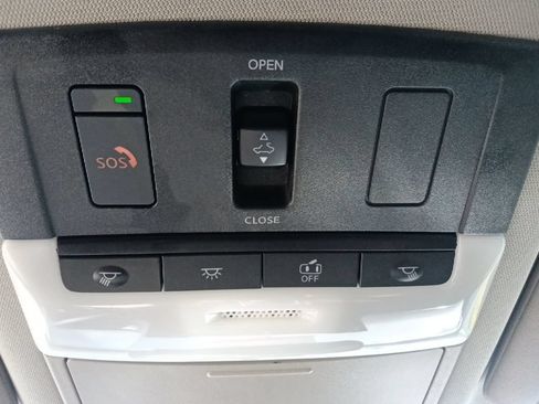 Used 2024 Nissan Altima 2.5 SR w/ SR Premium Package FWD image 26