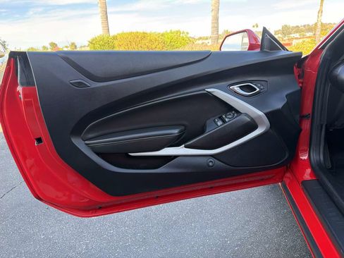 Used 2020 Chevrolet Camaro LT RWD image 26