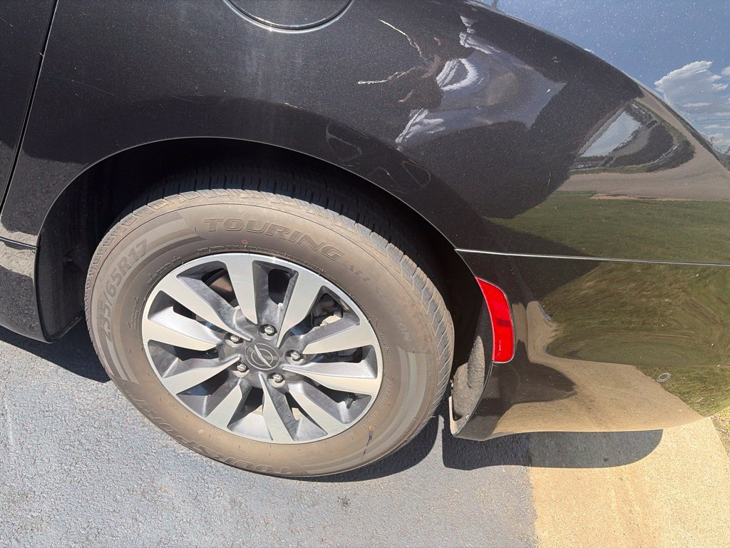 Used 2022 Chrysler Pacifica Limited FWD image 11