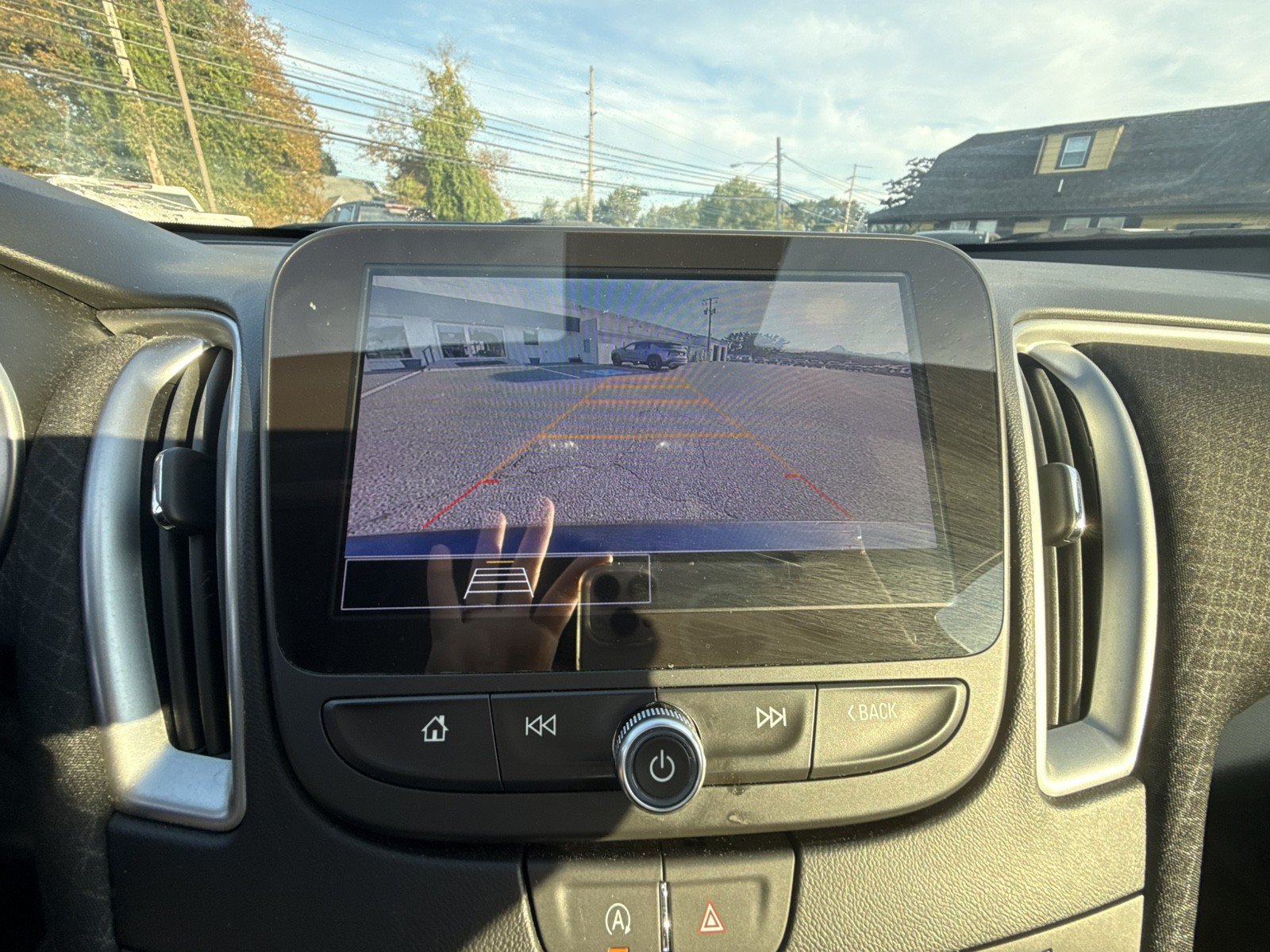 Used 2025 Chevrolet Malibu LT FWD image 18