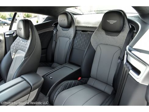 Used 2022 Bentley Continental GT image 18