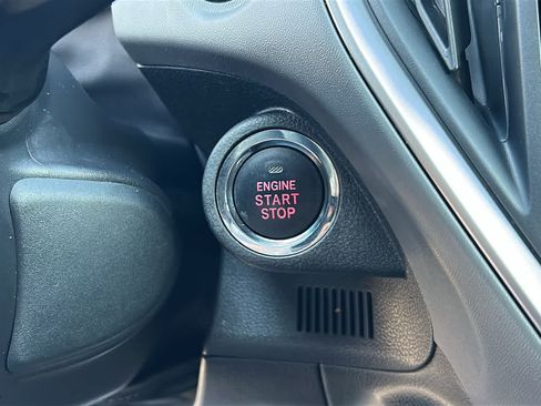 Certified 2024 Subaru Crosstrek 2.0i Premium AWD/4WD image 18