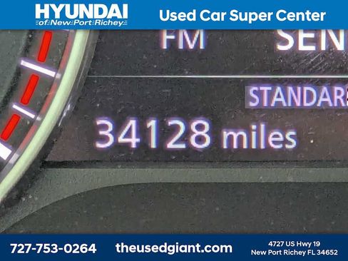 Used 2024 Nissan Pathfinder SV w/ Lighting Package (N92) FWD image 37