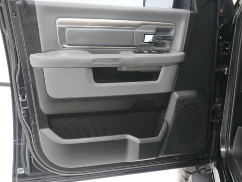 Used 2018 RAM 1500 Lone Star RWD image 13